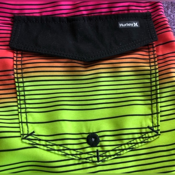 HURLEY SWIM TRUNKS/BOARD SHORTS BOYS SIZE 18 New - Picture 5 of 8